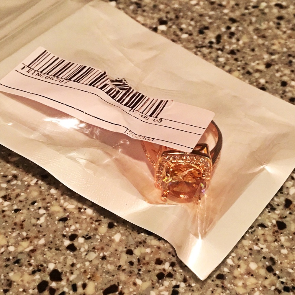 Rose Gold Quartz .925 White Gold Filled Ring - Picture 6 of 6